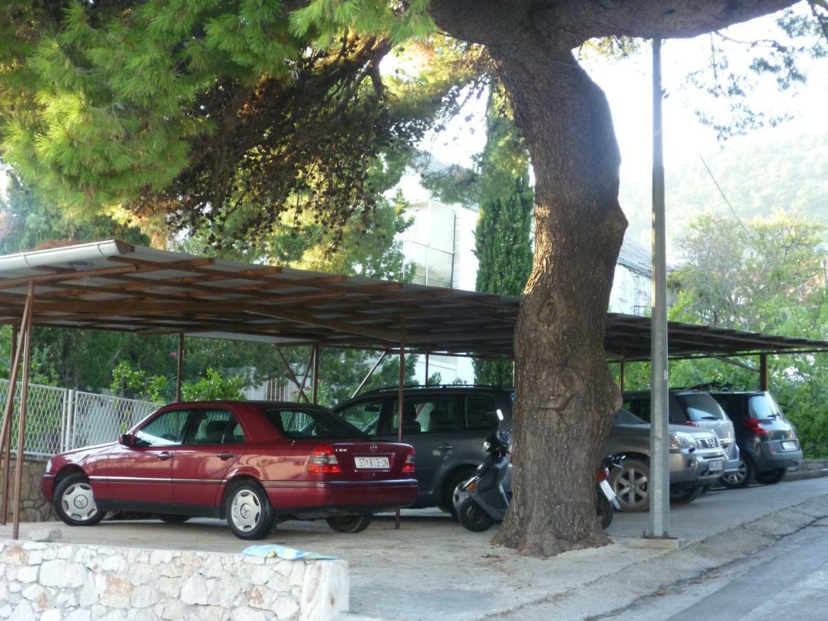 Apartments Mija Bol Bagian luar foto